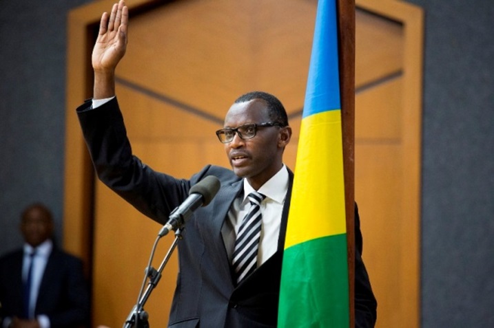 Minisitri mushya w'uburezi, Dr. Musafiri arahira.