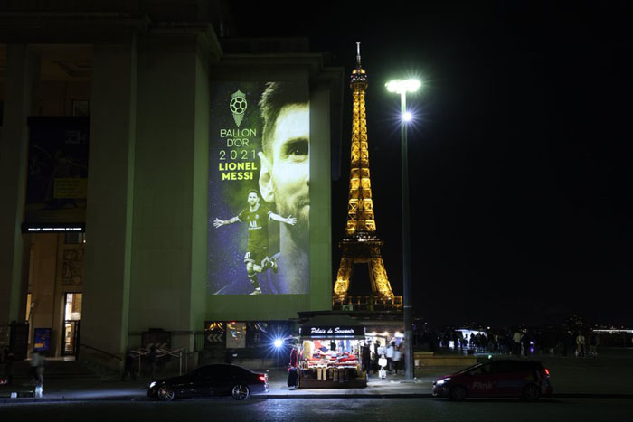 Umujyi wa Paris hahise hashyirwa ishusho ya Messi