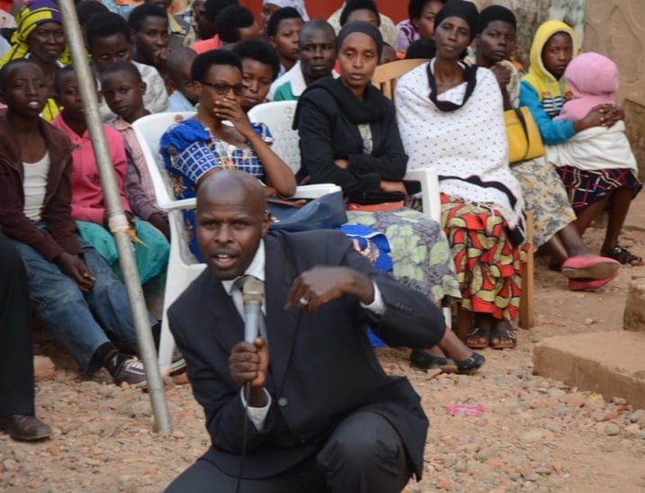 Pastor Muyoboke avuga ko iyi gahunda yo gushima Imana ituma igihugu kigira umugisha.