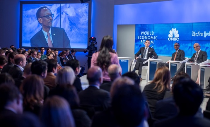 Perezida Kagame yari umwe mu batanze ikiganiro muri iyi nama.