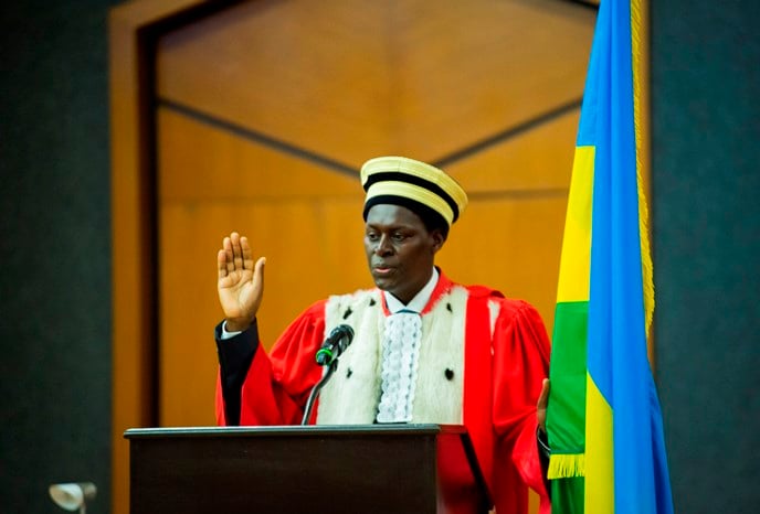 Perezida mushya w'Urukiko rw'Ikirenga, Dr Faustin Nteziryayo