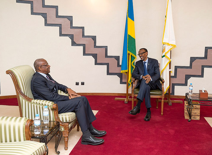 Perezida Kagame na Abdoulaye Bathily, Intumwa yihariye ya Ban-K-Moon muri Afurika yo Hagati, baganira ku kibazo cy