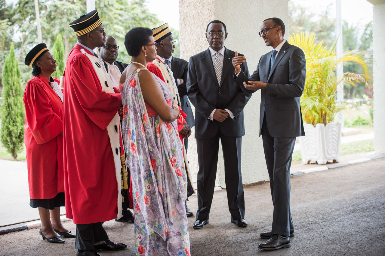 Perezida Kagame yasabye abacamanza guca ruswa.