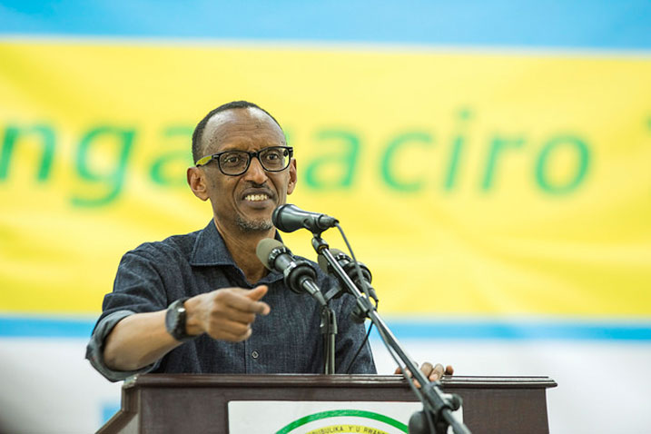 Perezida Kagame yasabye aboyobozi basoje Itorero gukora ku buryo iterambere ry