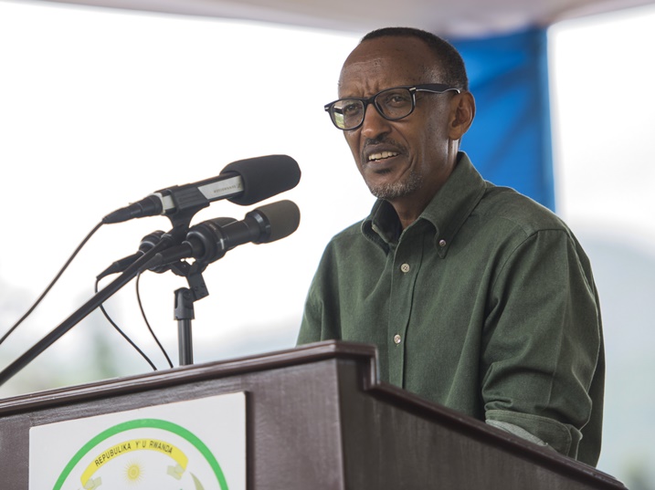 Perezida Kagame arasaba asaba abaturage kubumbatira umutekano.
