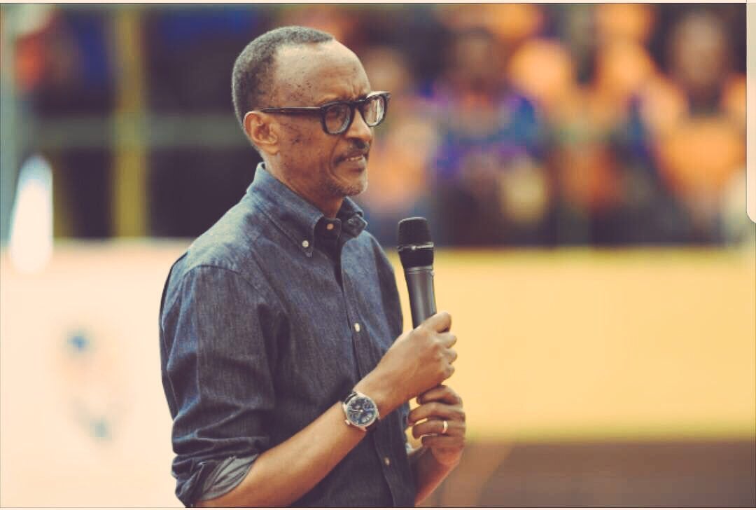 Perezida Kagame yabwiye urubyiruko ko umuco wo kudasindagizwa ari wo uzatuma u Rwanda rwubahwa