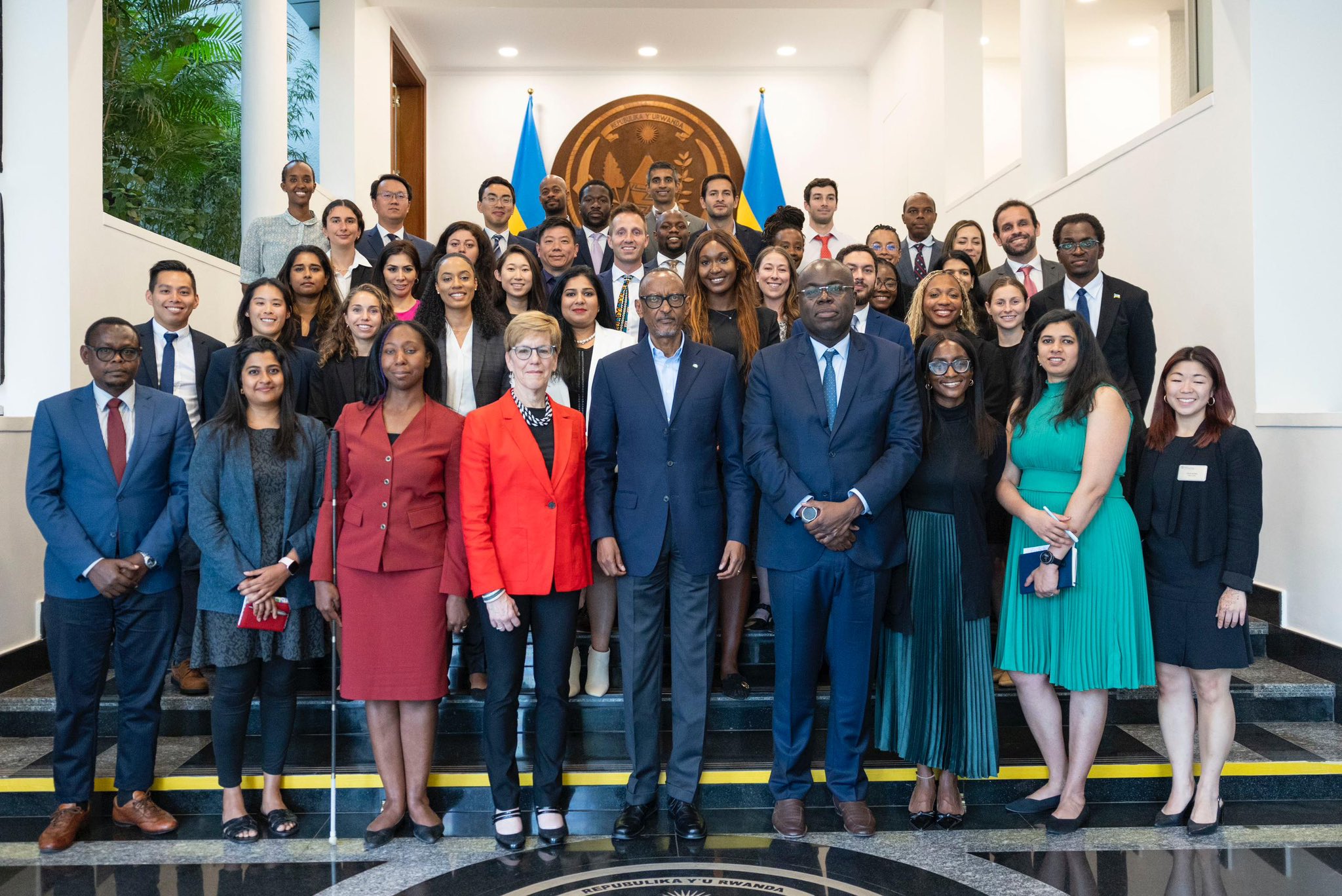 Perezida Kagame yakiriye abanyeshuri bo muri Wharton School of Business