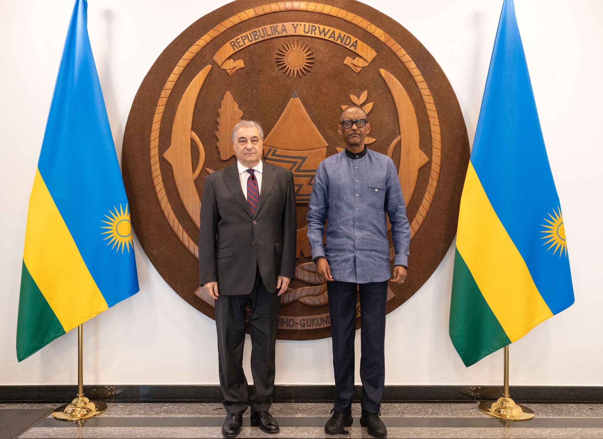 Perezida Kagame yakiriye mu biro bye Ambasaderi w