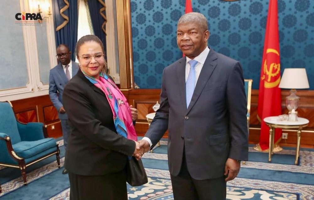 Perezida Lourenço yakiriye kandi na Minisitiri Kayikwamba wa RDC
