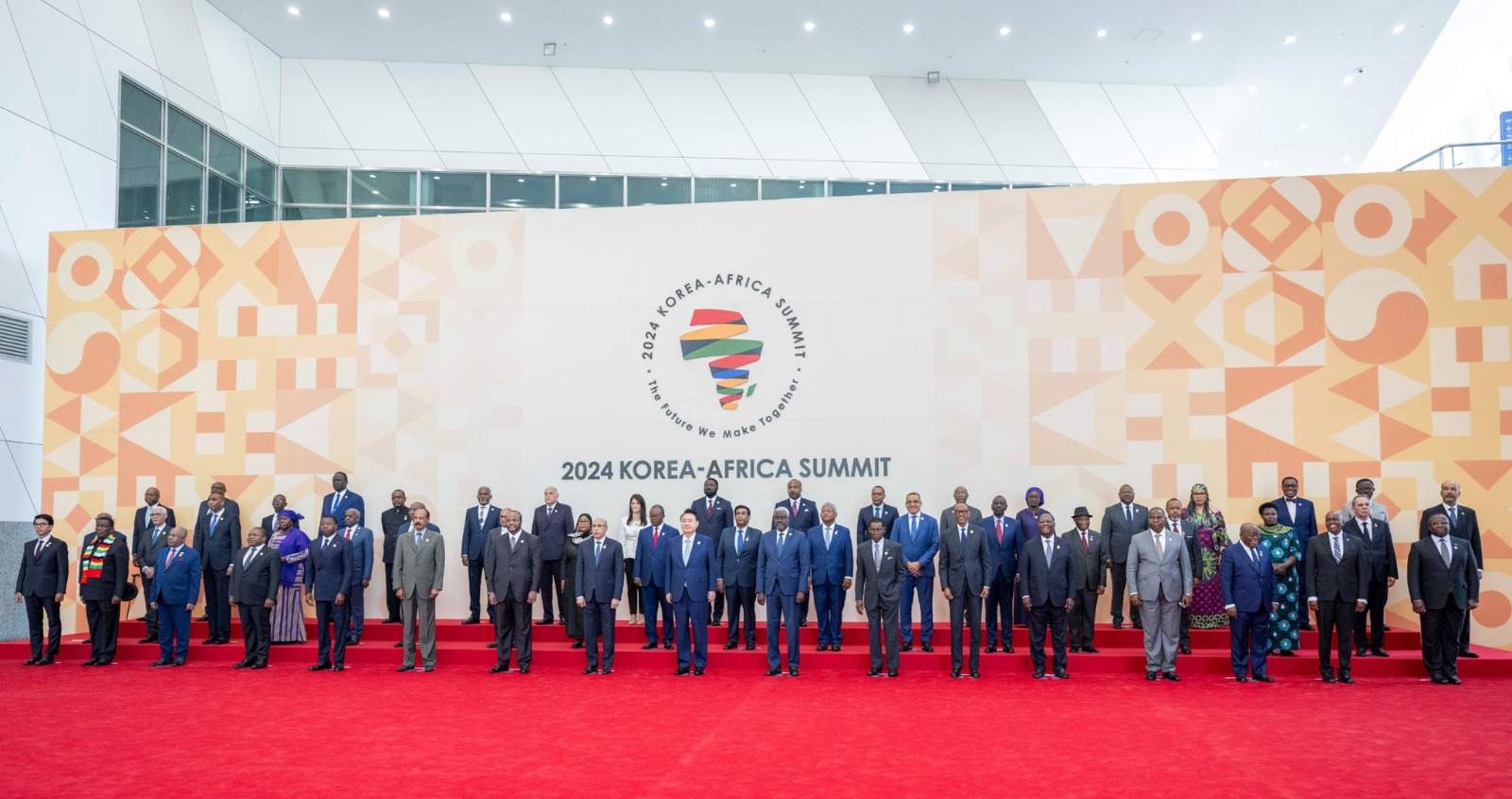 Perezida Paul Kagame, yashimiye Koreya y'Epfo uruhare yagize mu guteza imbere ikoranabuhanga mu Rwanda na Afurika muri rusange