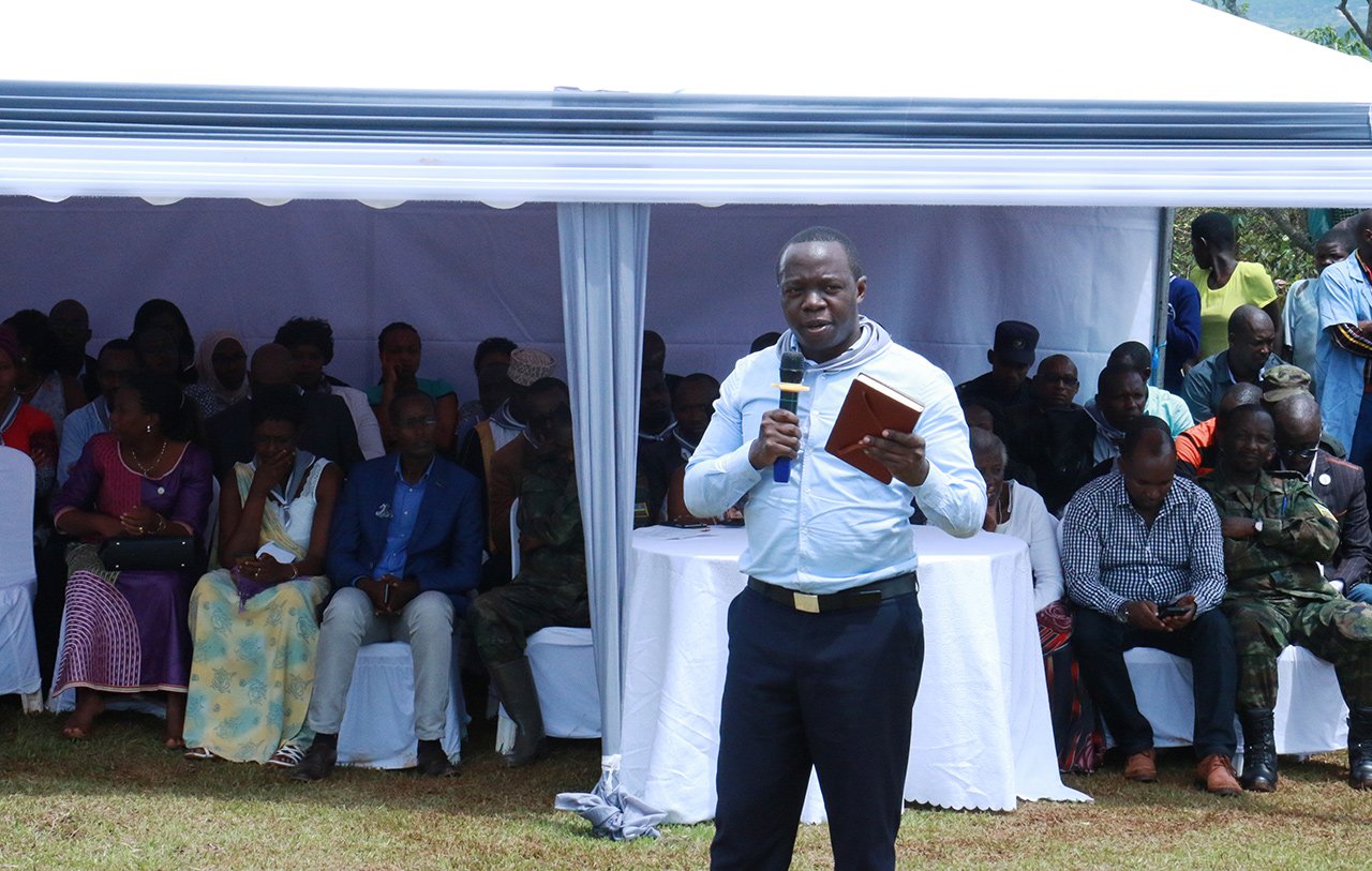 Komiseri Muhire asaba abatarahigwaga muri Jenoside bose gusaba imbabazi mu gihe baba batarahishe Abatutsi bahigwaga
