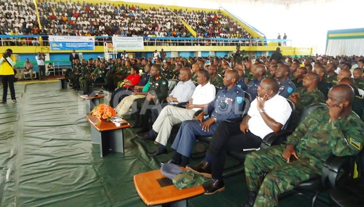 Inkera y'urugamba muri stade Amahoro, yitabiriwe n'abayobozi batandukanye, Ingabo na Polisi b'igihugu.