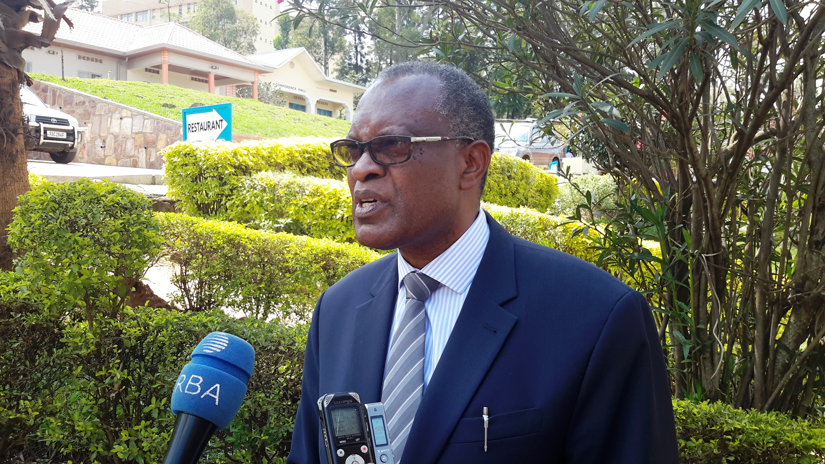 Umuyobozi wa PIASS, Rev Prof. Musemakweli