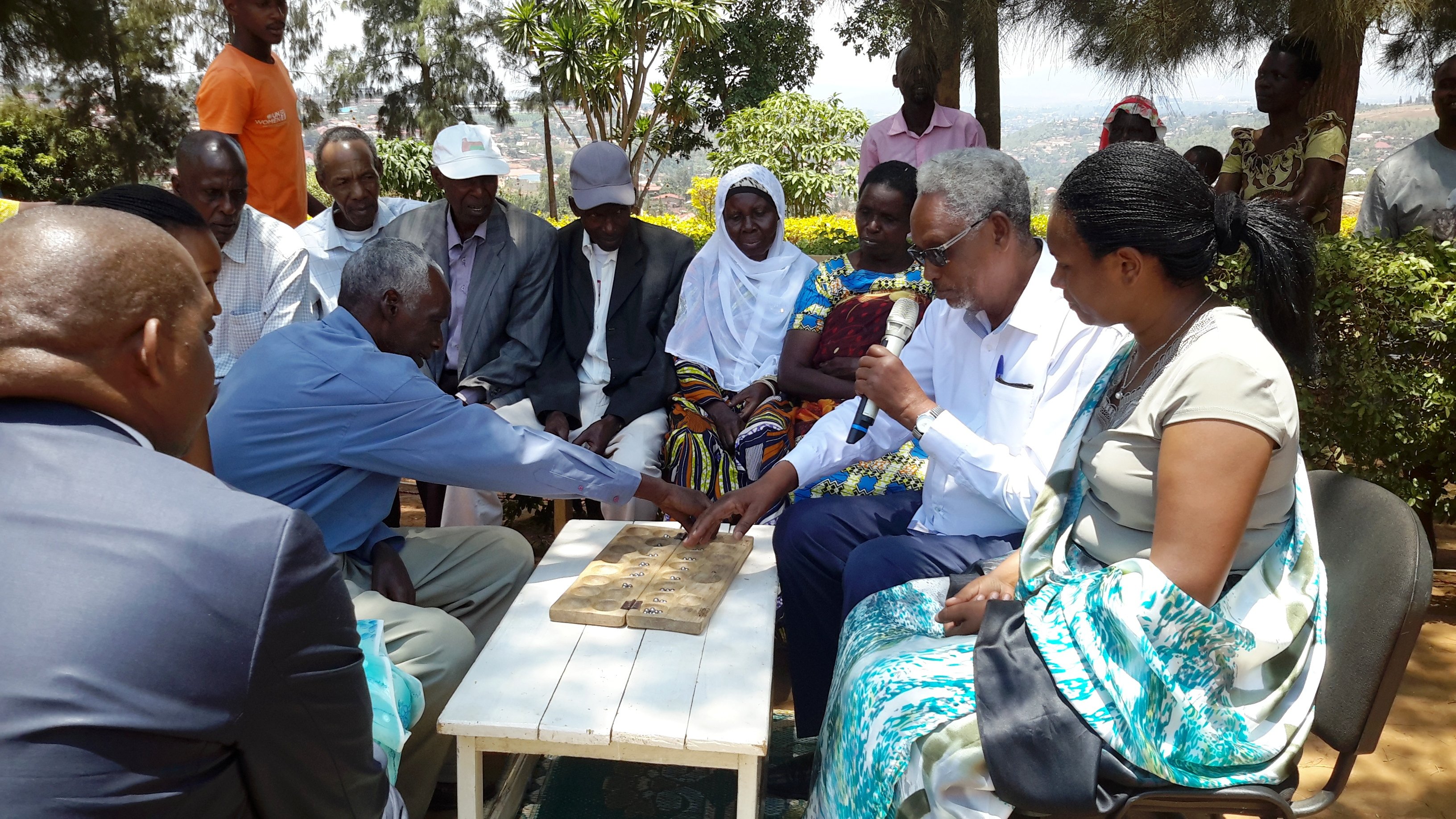 Umuyobozi w'akarere ka Nyarugenge atangazwa n'ubuhanga aba kera bari bafite, ashingiye ku mukino wo kubuguza ukinwa n'abantu bazi imibare 