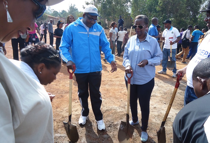 Ministiri Louise Mushikiwabo w