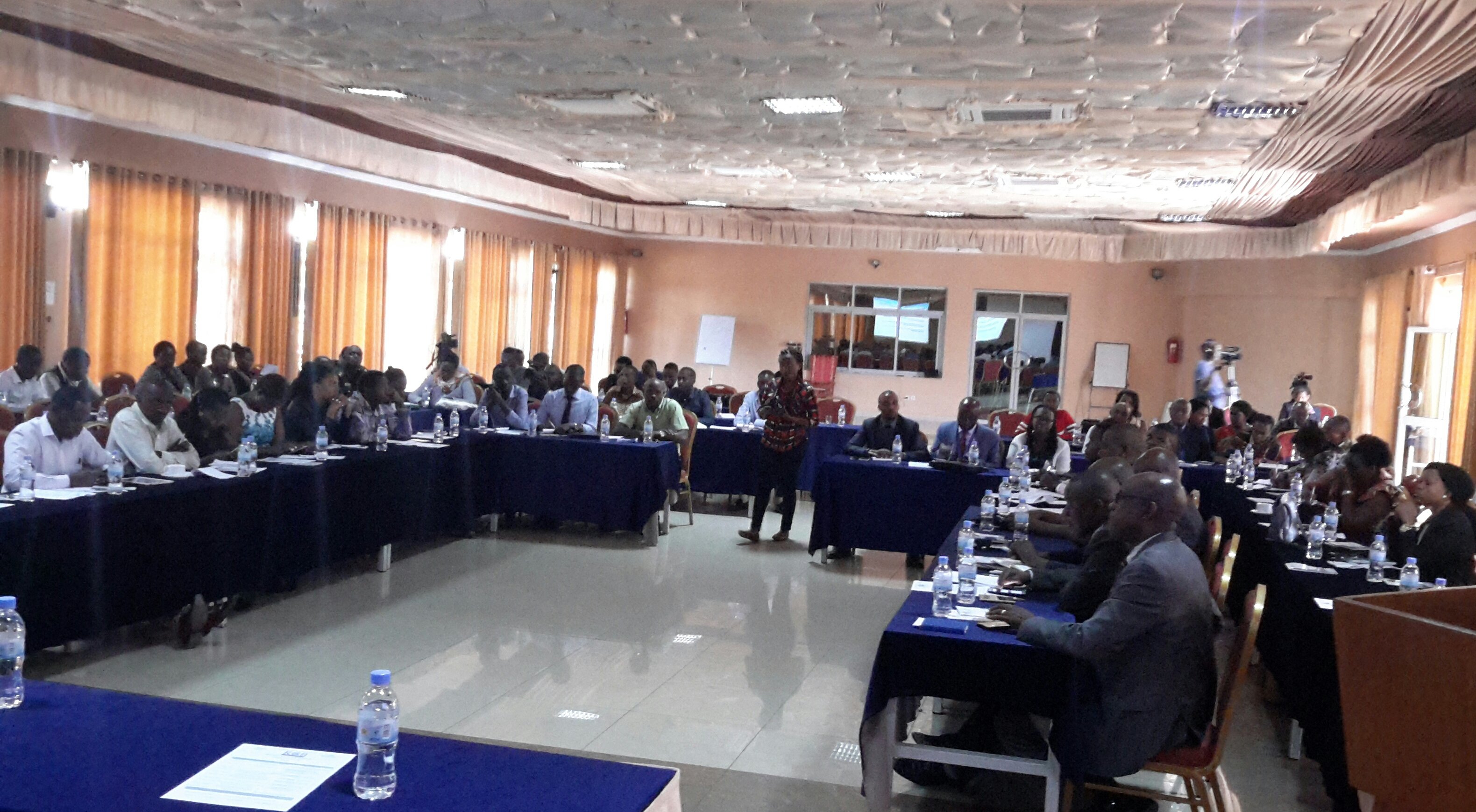 Itangazamakuru hamwe n'Inzego zitandukanye za Leta n'iz'Abikorera biyemeje gukora kinyamwuga ariko amakuru agatangwa