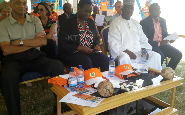 Ministiri w'Umuco na Sporo, hamwe n'abayobozi b'amashyirahamwe y'umupira w'amaguru muri Afurika, baravuga ko karere ari yo bose bigiraho guteza imbere impano yo gukina umupira w'amaguru