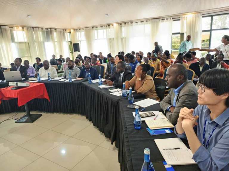 Abayobozi bo muri Gisagara na Nyanza hamwe n