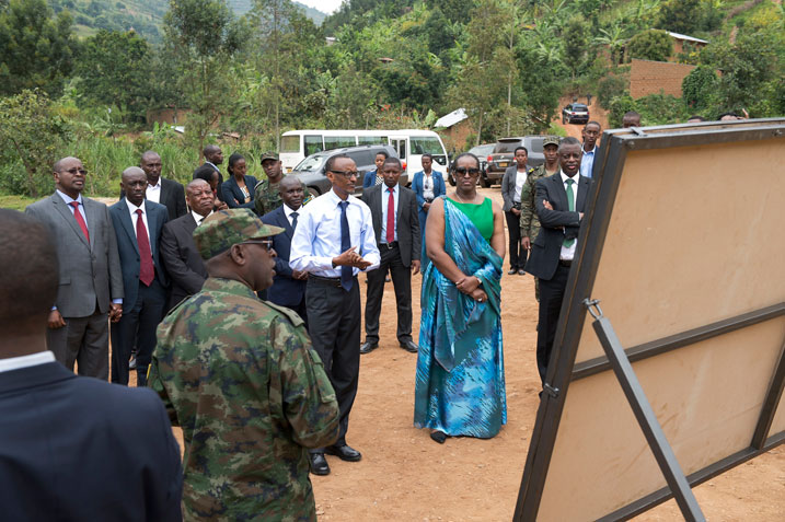 Yanasuye ibikorwa ingabo zakoze muri Army Week.