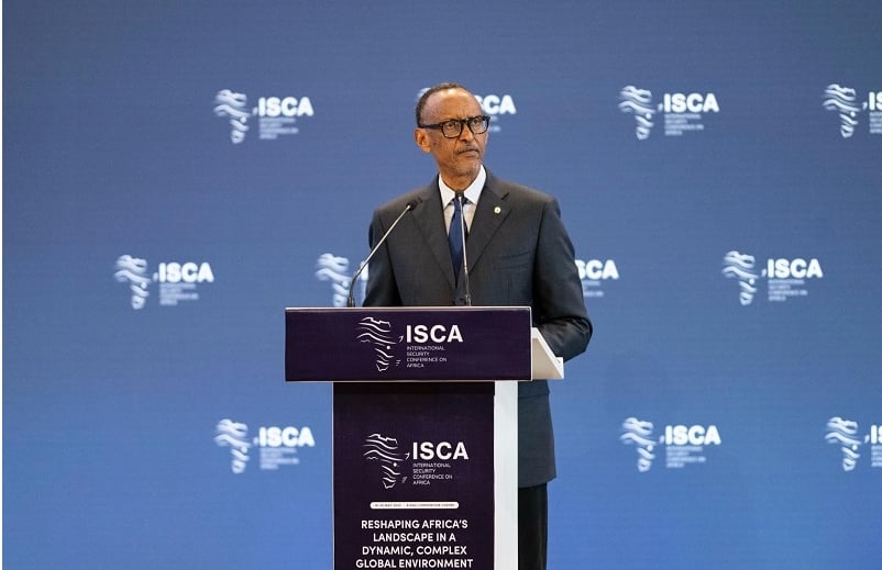 Perezida Kagame asanga ibibazo by'umutekano wa Afurika bitakemurwa n'abo hanze yayo 