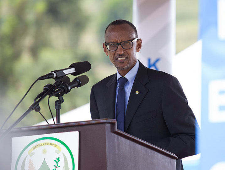 Perezida Kagame yashimiye abanya-Gicumbi ko bacumbikiye Inkotanyi mu rugamba rwo kwibohora.