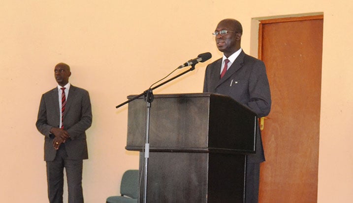 Minisitiri Murekezi asaba ubuyobozi bw