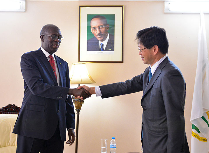 Ambasaderi w'u Buyapani mu Rwanda yatumiye Minisitiri w'Intebe kujya kwitabira inama yiga ku biza.