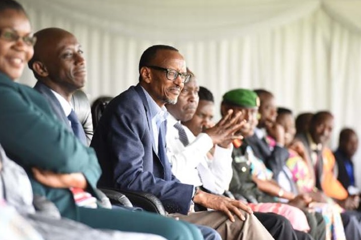 Perezida Kagame yatangaje ko bizagorana kugira ngo Abanywarwanda bamwumvishe ko agomba kongera kwiyamamaza.