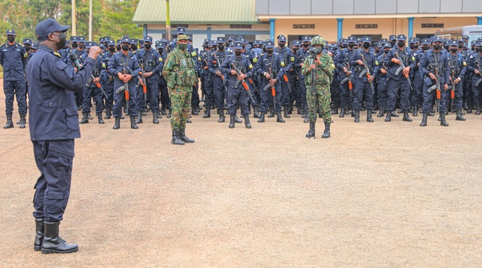DIGP Ops Felix Namuhoranye aha impanuro abo bapolisi