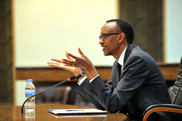 Perezida yongeye kubwira abanyamakuru ko adakeneye guhindura Itegeko Nshinga.