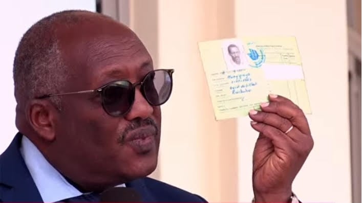 Dusingizemungu afite indangamuntu yanditsemo Tutsi, nka kimwe mu bihamya ko Ababiligi bahimbye ubwoko bakwiye kugezwa mu butabera
