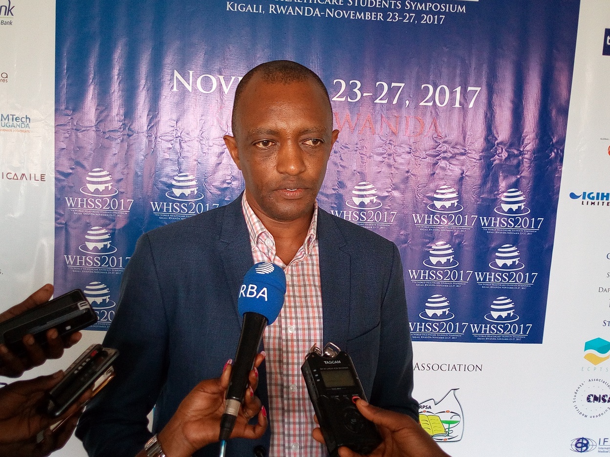 Prof. Dr Stephen Rulisa, umuyobozi w'ishami ry'ubuganga na Farumasi muri Kaminuza y'u Rwanda 