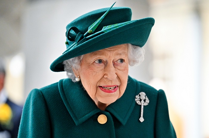 Umwamikazi Elizabeth II yanduye Covid-19