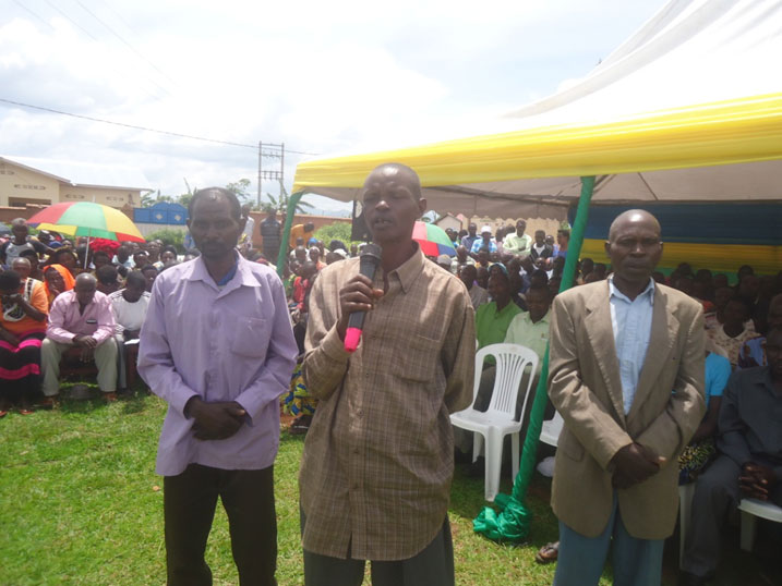 Rwabudara wafashe iya mbere agasanga abamuhekuye atanga ubuhamya ko yabababariye. 