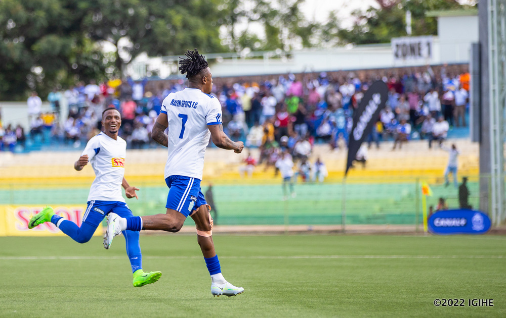 Rafael Osaluwe yakiniye Rayon Sports umwaka umwe muri ibiri yayisinyiye izarangira mu mpeshyi ya 2024