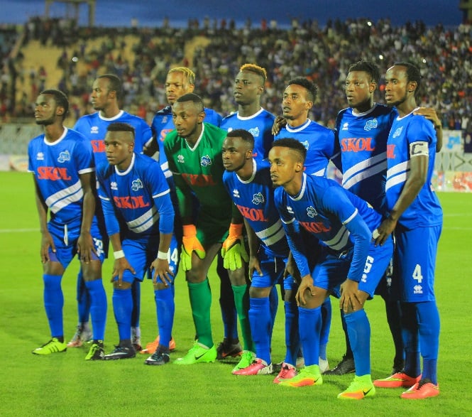 Ikipe Rayon Sports yabanje mu kibuga mu mukino ubanza