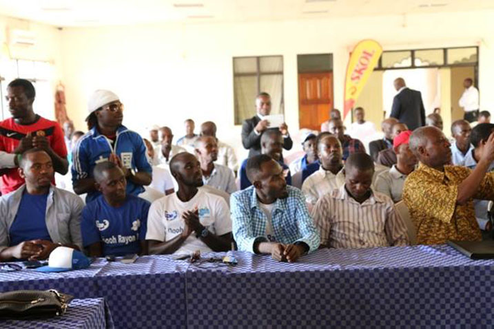 Abanyamuryango bari bitabiriye inama ya mbere yasubitswe taliki ya 06/03/2016