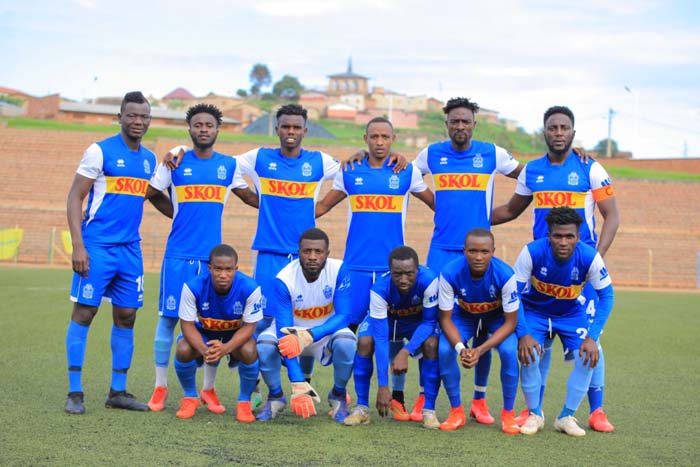 Abakinnyi 11 Rayon Sports yabanje mu kibuga
