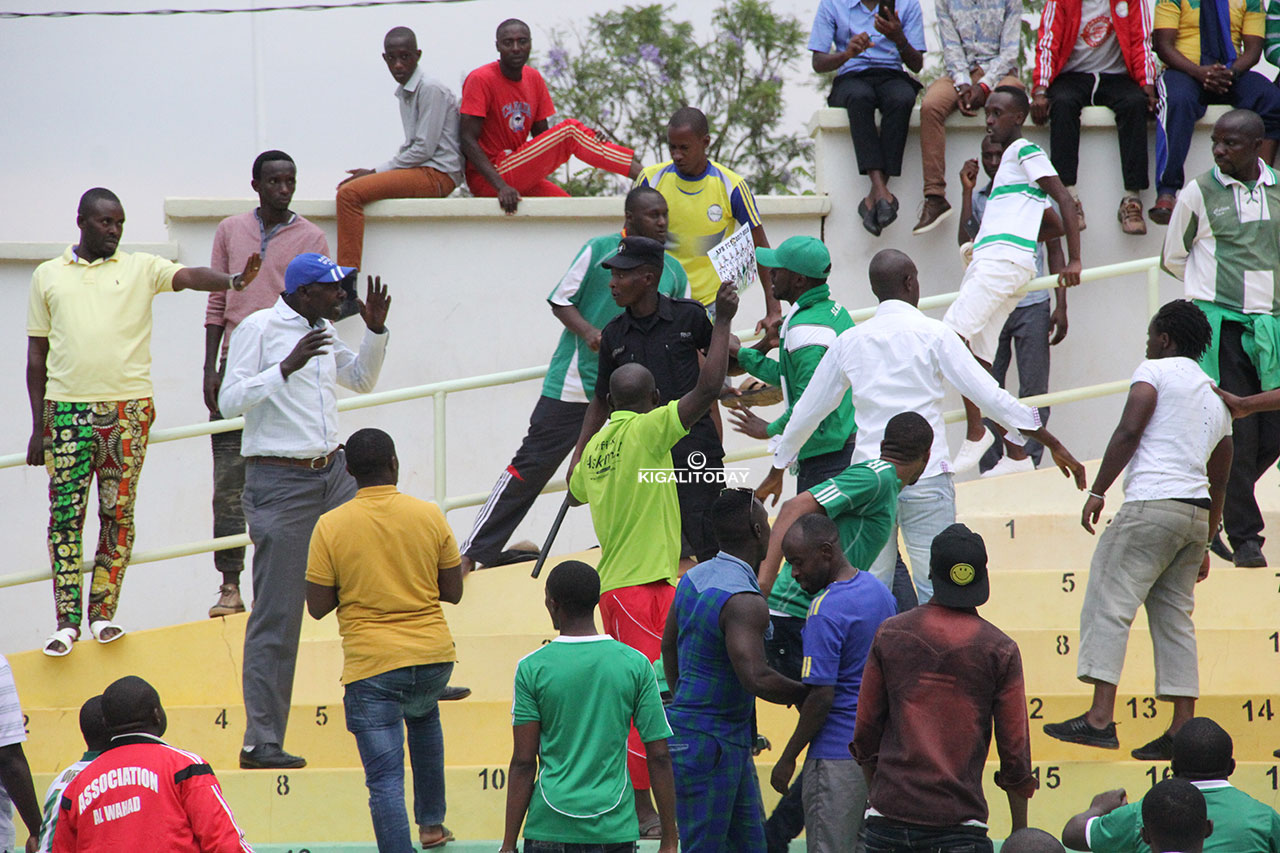 Umukino wa Rayon Sports na Kiyovu umwaka ushize, ni umwe mu yabaye amahane hagati y'abafana