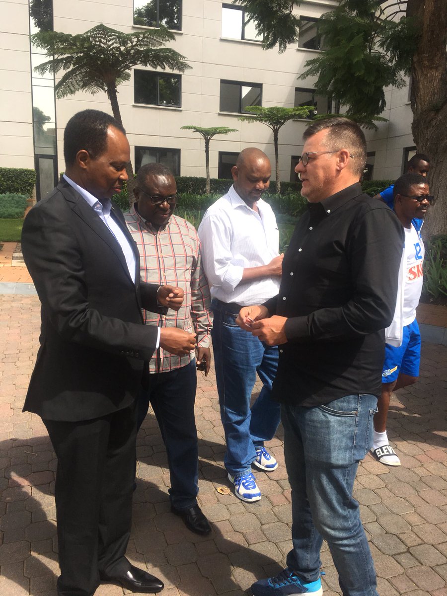 Ambasaderi Karega aganira na Ivan Minaert utoza Rayons Sport