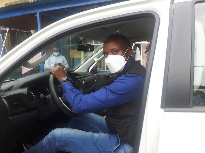 Umuyobozi Mukuru wa RBC agerageza imodoka nshyashya mbere yo kuzitanga ku bitaro