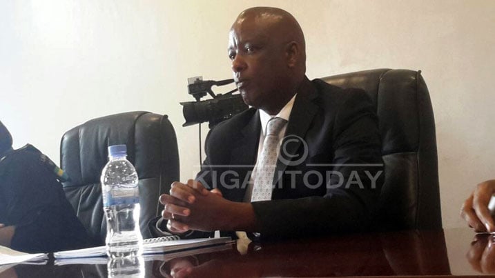 Mike Nkurunziza ushinzwe imari muri RDB utorohewe no gusubiza ibibazo byabazwaga n