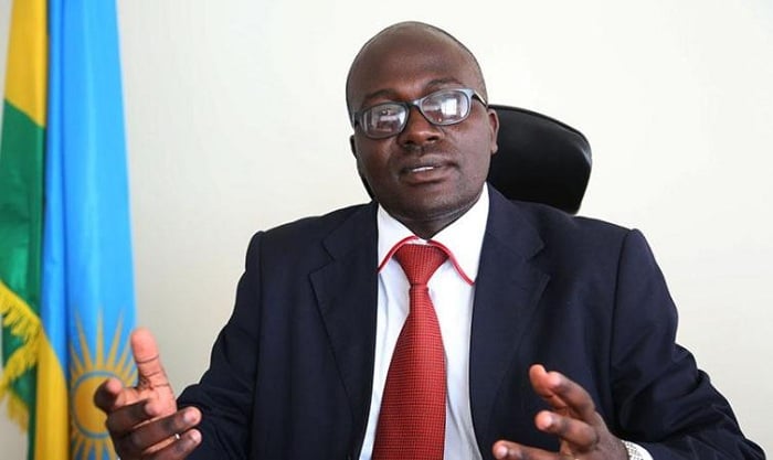 Dr Ndayambaje avuga ko hagiye kwifashishwa radiyo na televiziyo mu kwigishiriza abana iwabo