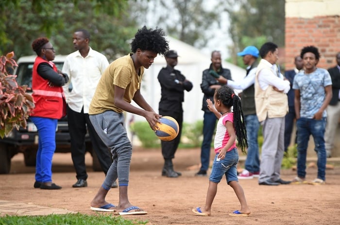 Zimwe muri izo mpunzi ziri mu Rwanda zishimira uko zakiriwe mu Rwanda