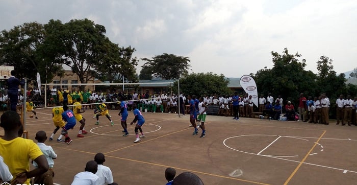 REG yambaye ubururu na UTB yambaye umuhondo ni zo zihura kuri Final mu bagabo kuri iki cyumweru