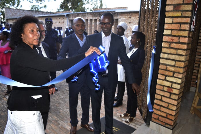 Rera Umwana Bar Resto yahise ifungura imiryango