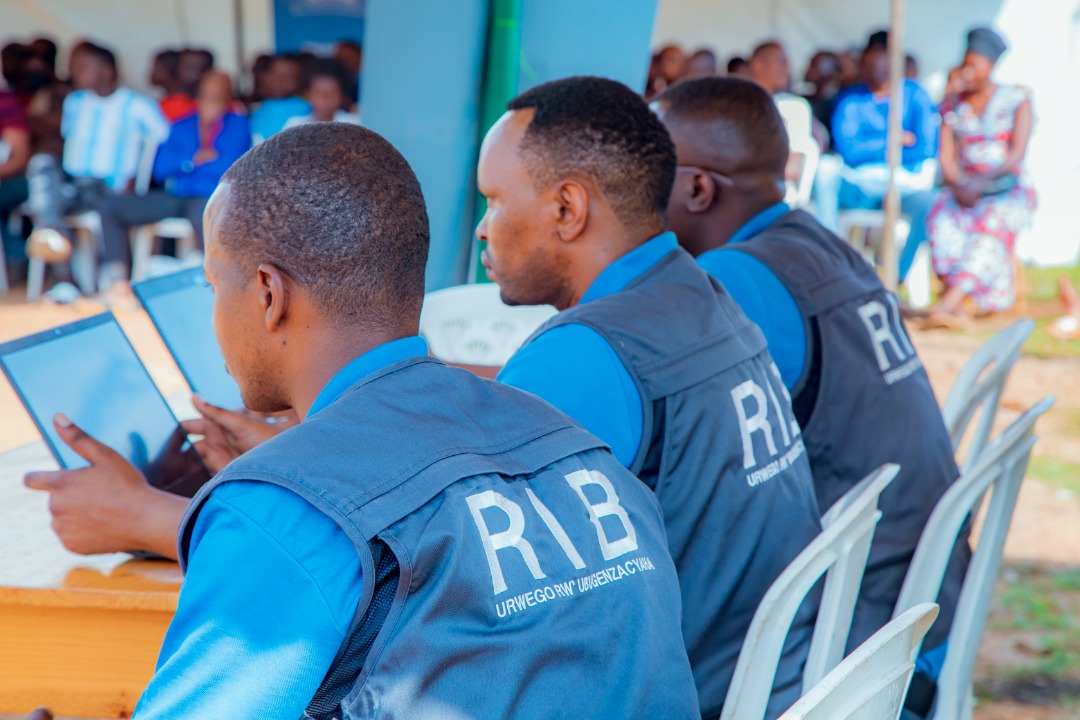 Abaturage barafashwa, abo bidashobotse ibibazo byabo bikandikwa bigashyikirizwa ababishinzwe