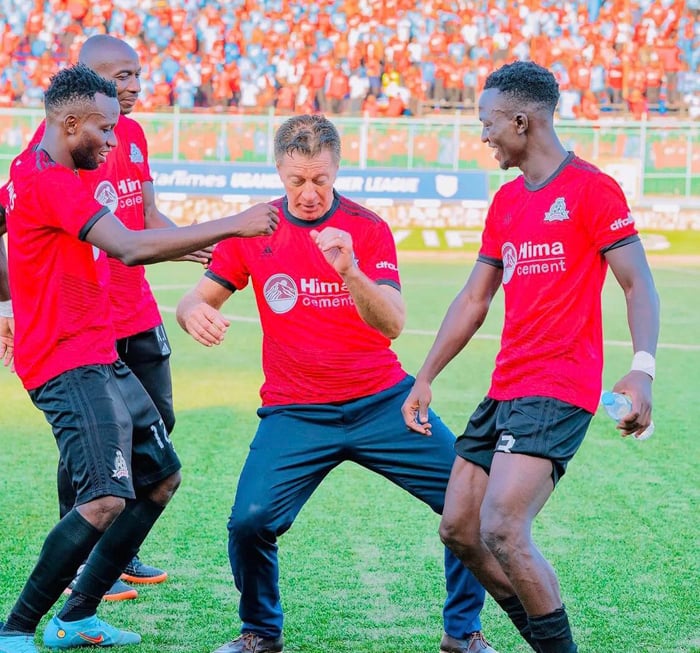 Robertinho wahoze atoza Rayon Sports ubu ni umutoza wa VIPERS