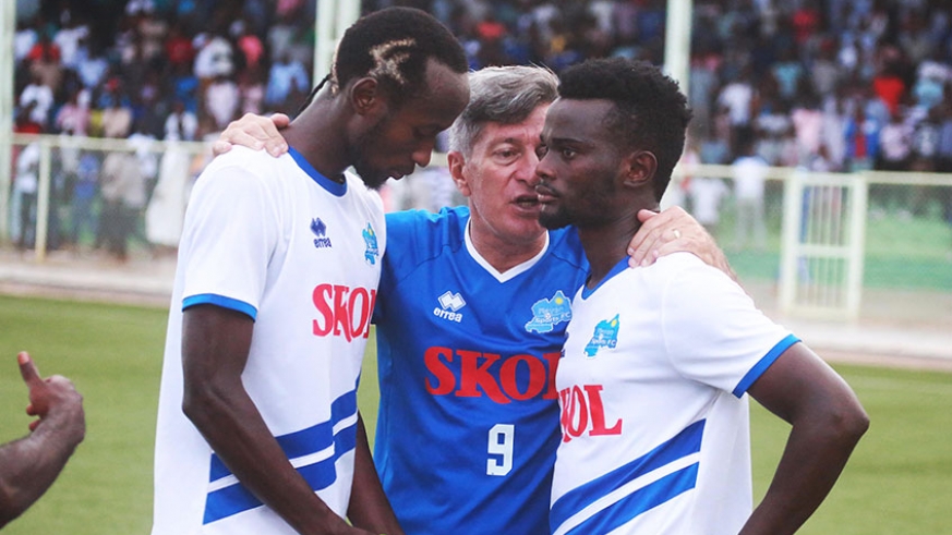Robertinho azaba ahanganye n'abakinnyi yatozaga muri Rayon Sports