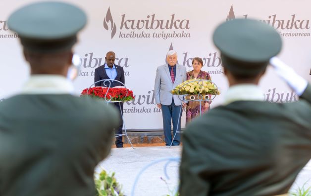 Romeo yababajwe nuko amahanga yamutereranye
